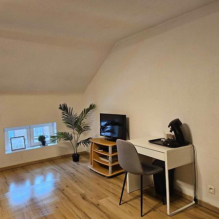 Le Caillou Blanc Apartment Charleroi Bagian luar foto