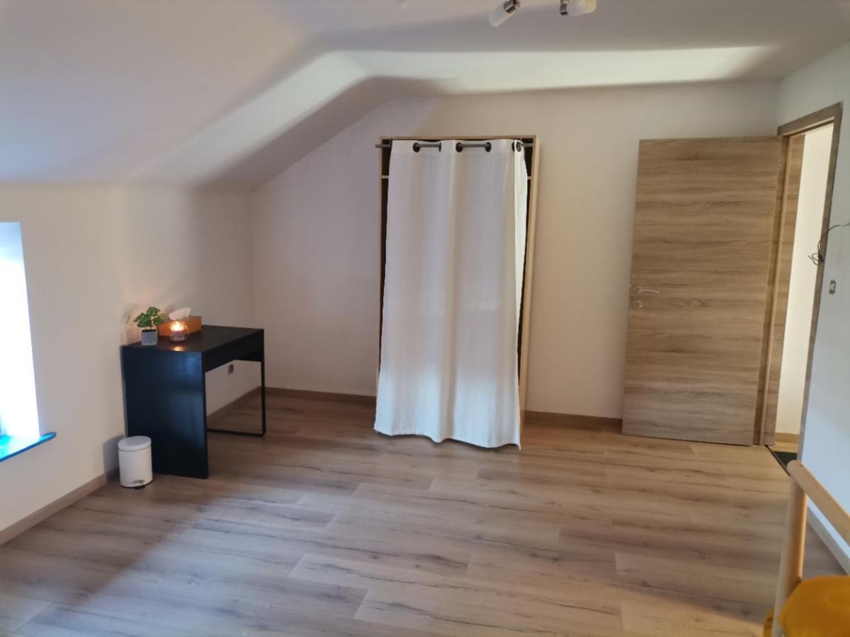 Le Caillou Blanc Apartment Charleroi Bagian luar foto