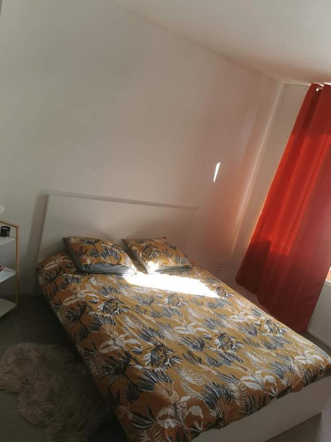 Le Caillou Blanc Apartment Charleroi Bagian luar foto